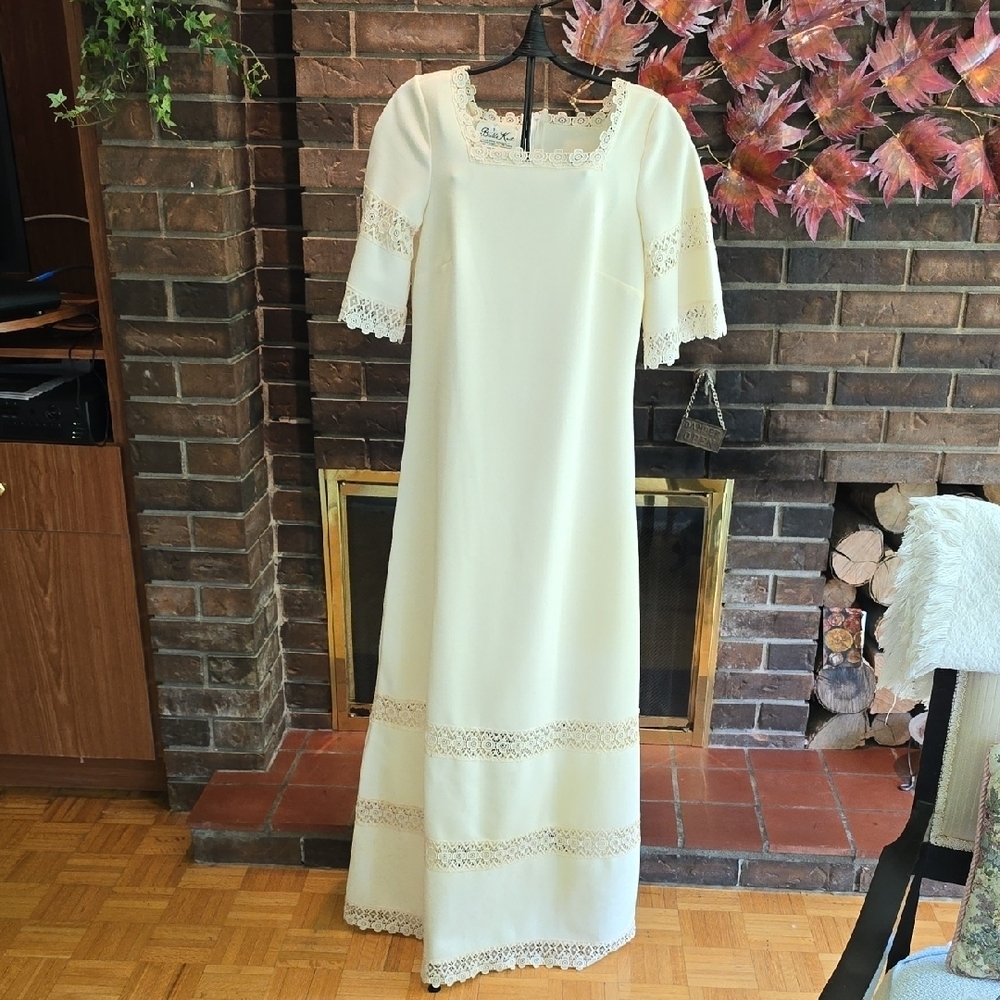 Butte Knit - Vintage Cream Lace Dress with Intricate Lace Detail